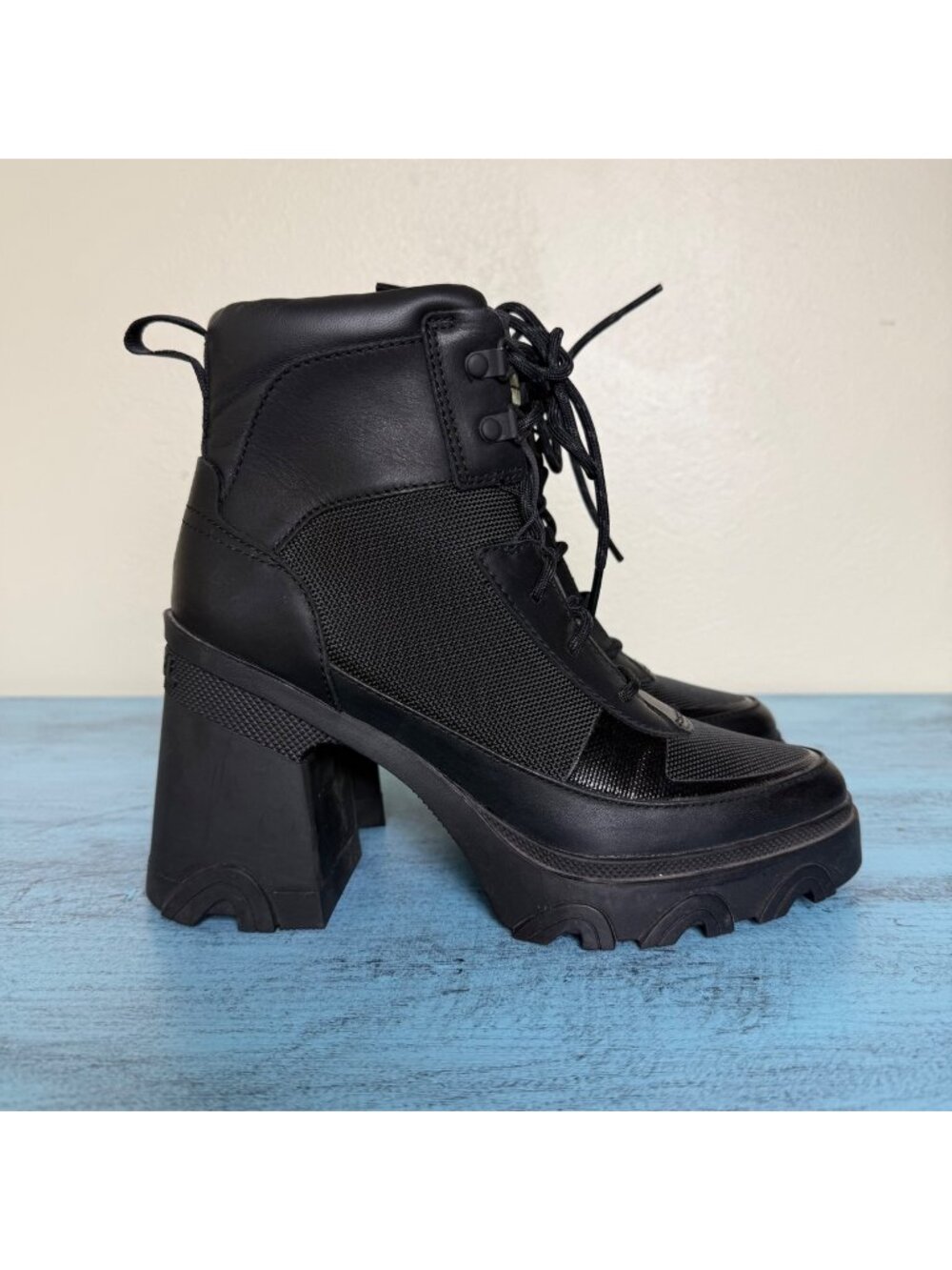 Sorel Women's Brex Heel Lace Boot Black Leather Waterproof Sz 7 EUC